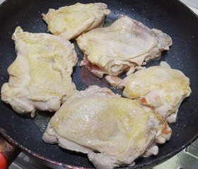 家庭版照烧鸡腿饭的做法 步骤5