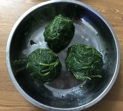 春天的味道～艾草素菜饺子的做法 步骤2