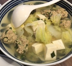 香菜丸子白菜豆腐汤的做法 步骤13