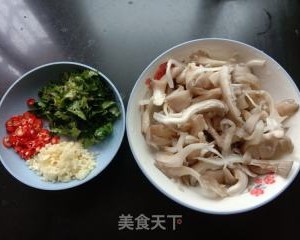 拌平菇