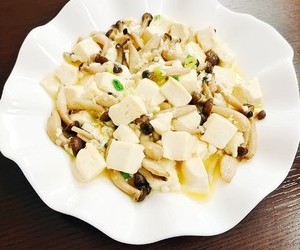 蟹味菇（海鲜菇）炖豆腐的做法 步骤7