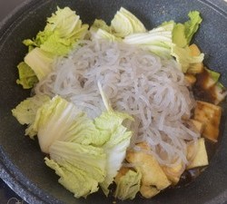 白菜豆腐炖粉条（素）的做法 步骤9