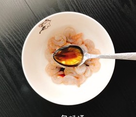 西兰花炒虾仁🍤的做法 步骤3