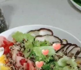 藜麦蔬菜沙拉（减肥食谱）