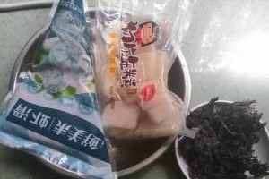 虾滑紫菜年糕汤