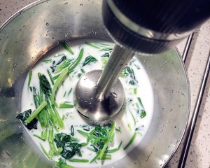 菠菜虾仁奶油意面的做法 步骤13