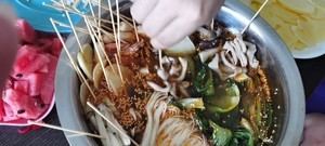 口味捞—钵钵鸡冷锅串的做法 步骤12