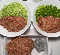 万能基础肉馅儿｜可做（芹菜、青椒、虾仁、白菜、土豆…）饺子🥟包子的做法 步骤8