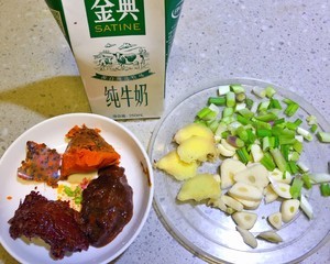 香浓麻辣的砂锅麻辣烫（冒菜）