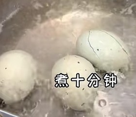 上汤西兰花配鸡肉卷   西兰花炒虾仁的做法 步骤3