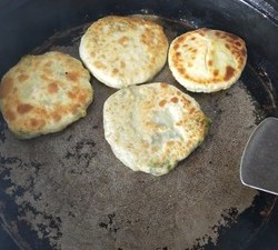 清新爽口的西葫芦黄瓜虾仁鸡蛋水饺、锅贴、馅饼的做法 步骤24