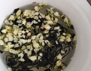 茉莉花香奶茶