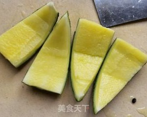 蒜泥小米椒拌西瓜皮