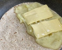 肉酱土豆泥芝士卷饼🌮做法简单味道绝绝子的做法 步骤6