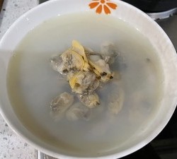 蛤蜊小白菜的做法 步骤2