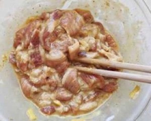 炸酥肉的做法 步骤3