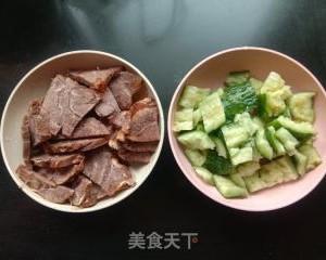 黄瓜拌卤牛肉