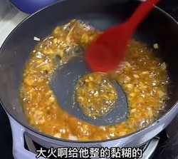 复刻熘肉段   菠萝古老肉  秘制焖牛肉 蒜蓉油菜  酸菜汤或白菜汤  酱烧豆腐 西红柿炒鸡蛋的做法 步骤9