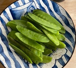 🍃凉拌荷兰豆｜和和美美的夏日小凉菜的做法 步骤2