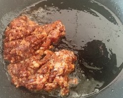 夏天拯救食欲开胃菜|  番茄肉末土豆丁的做法 步骤9