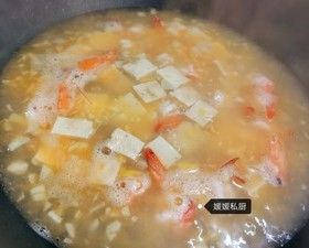 西兰花虾仁豆腐汤的做法 步骤5