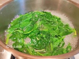 青酱意大利面(菠菜青汁)的做法步骤 第3步