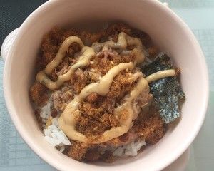 金枪鱼拌饭