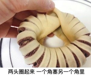 豆沙面包（纯手工版、没有厨师机也能做出很好吃滴面包，顺便教大家三种面包花型做法）的做法步骤 第41步