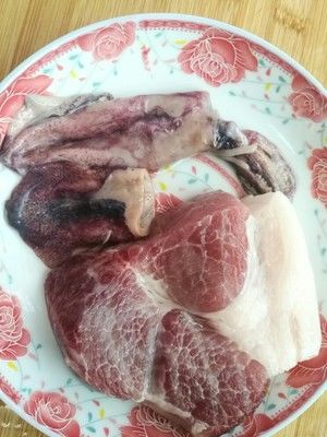 咸醋筒蒸肉饼（咸鱿鱼）