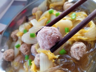 白菜肉丸炖粉条,成品