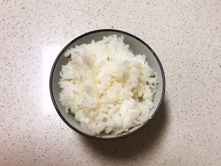 宝宝健康食谱  迷你小寿司,热米饭1小碗