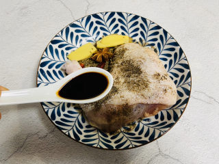 电饭煲焖鸡,3勺红烧汁