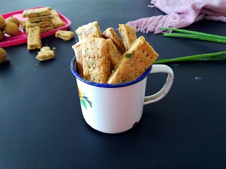 苏打酥脆小饼干,层次分明，酥脆好吃！