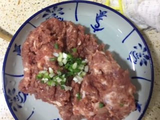 豆泡肉丸子