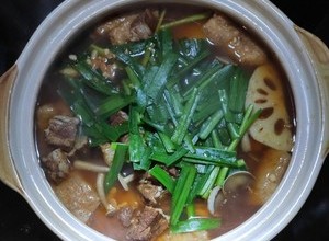 一人份冬日暖锅：猪肉土豆锅的做法 步骤10