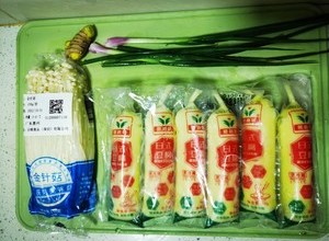 家常下饭菜～金针菇烩日本豆腐