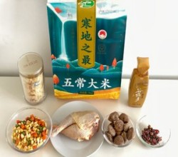 香菇鸡腿焖饭+金盛耳玫瑰花汤