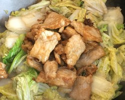 家常༄「白菜炒肉」༄的做法 步骤13