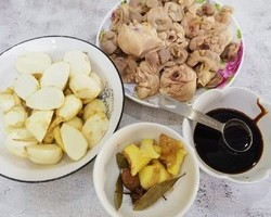 疫情期间食疗的家常菜/茨菇炖鸡块的做法 步骤4