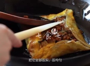 武汉过早之三鲜豆皮 | 墙裂安利的超豪华早餐 | 一个有烟火气的应援 | 武汉加油 ❤️| 加油中国🇨🇳的做法 步骤22