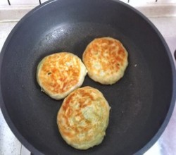 香酥诱人‼️的青椒鸡肉饼‼️新手零失败的做法 步骤6