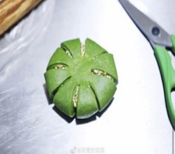 菠菜金枪鱼面包的做法 步骤18