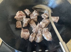 糖醋排骨（试验多次的最佳口感）