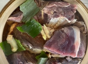 家庭版卤牛肉(烂而不散)的做法 步骤3