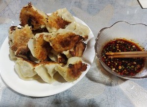 猪肉白菜煎饺的做法 步骤13