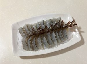 蒜蓉粉丝开背虾的做法 步骤14