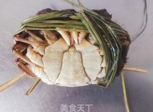 又到菊黄蟹肥秋正浓，教大家做清蒸螃蟹