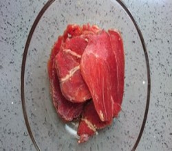 孜然牛肉（👈孜然肉片向左，吉野家向右👉）