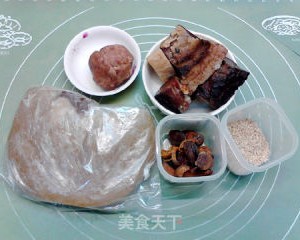 杏干腊肉月饼