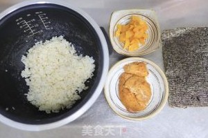 鸡肉萝卜紫菜包饭